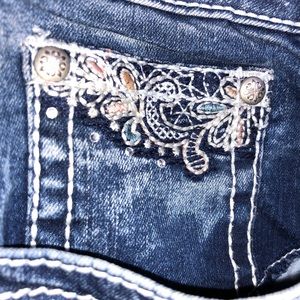 Crop jeans embroidered women’s size 10